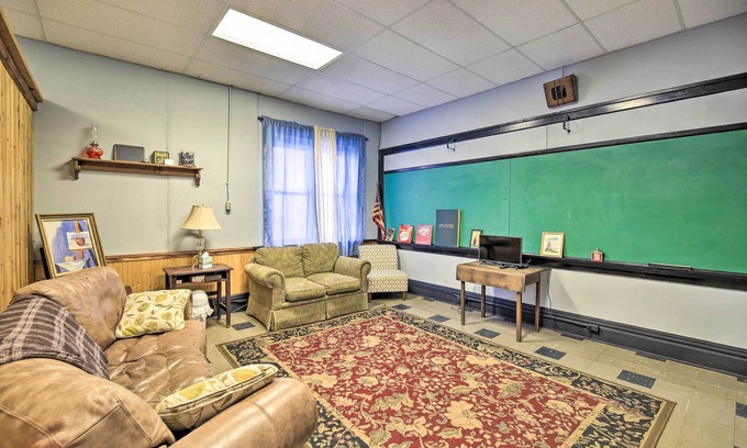Wilcoe Appartement | Unique Suite in Refurbished WV Schoolhouse!