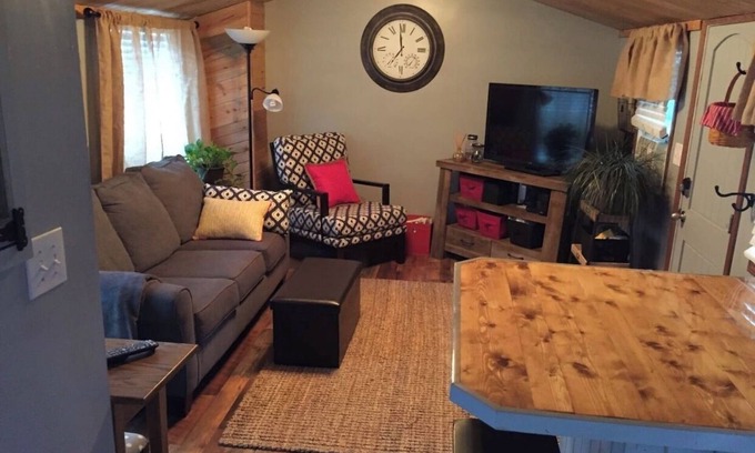 Bowling Green Maison | Unique tiny house in the heart of BG!