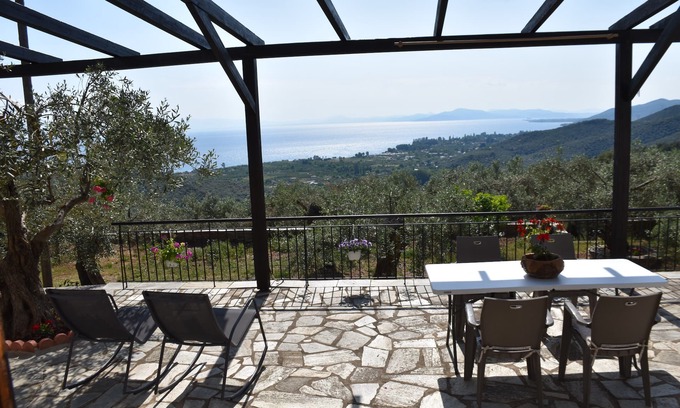 South Pelion Maison | UNIQUE MAISON TRADITIONNELLE EN PIERRE À PELION (ZERVOCHIA AFISSOS) GRÈCE