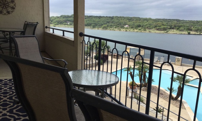Highland Lake Estates Copropriété | UNITÉ 1225 1 Chambre 1 salle de bain sur le lac Travis avec vue sur le lac