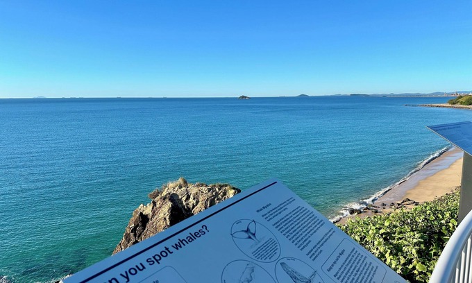 Slade Point Maison | Unit 2 Barry, 2 Bedroom Unit Beachside Mackay at beautiful Lamberts Beach AU