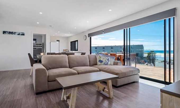 Scamander Appartement | Unit 2 - Stunning Views - Scamander Lifestyle!
