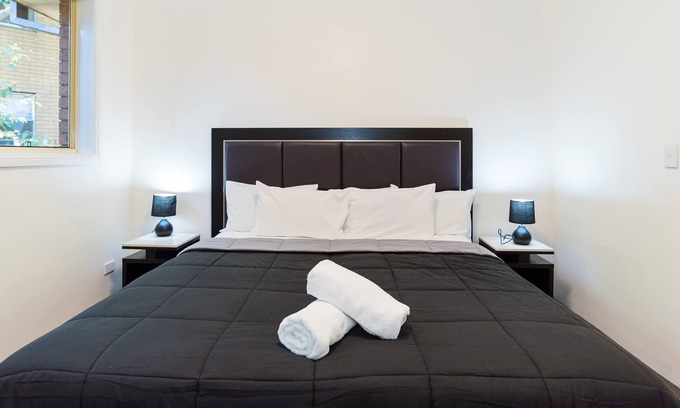 Eastwood Appartement | Unité 9-1 chambre meublée adaptée aux courts et longs séjours