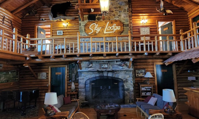 Moose River Cabine | Unity Sky Lodge