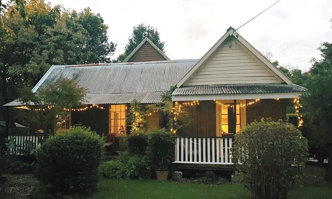 Cambewarra Cottage | "Unplug & Reconnect" at our romantic Rose Cottage