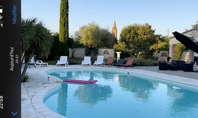 Labastide-du-Temple Villa | Gîte insolite privatif avec piscine terrasse cuisine extérieur pull house