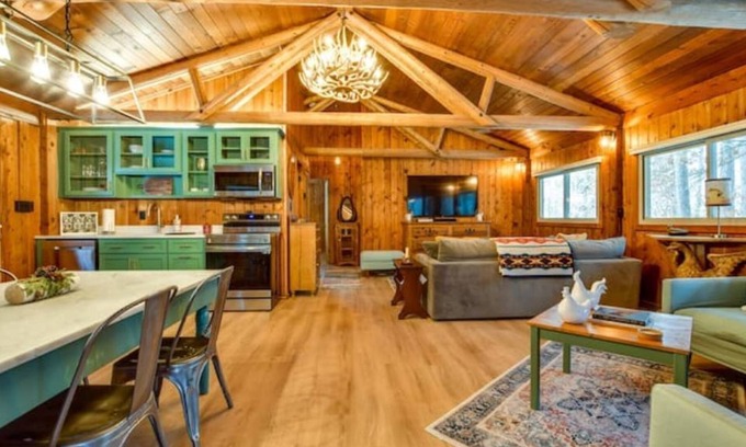 Muscoda Cabine | Unwind at Driftless Pines - NEW