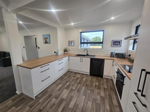 Trentham Maison | Unwind in Comfort and Style