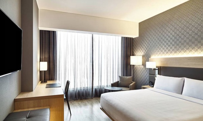 Armendariz Hôtel | Unwind in Style with Rooftop Dining | Free Parking and Breathtaking Views