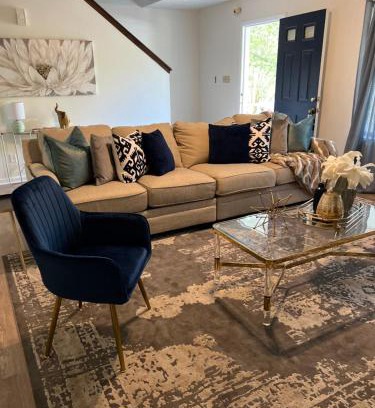 Paw Creek Maison | Unwind in Tranquil Style - Spacious 3-Bed Haven