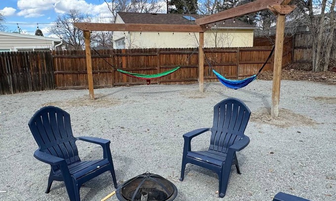 Virginia Village Maison | Updated 5-Bed Home w/Basement, Hammocks & Fire Pit Near I-25 and all things fun