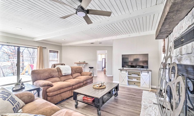 Afton Cottage | Updated Afton Cottage w/ Dock & Lake Access!
