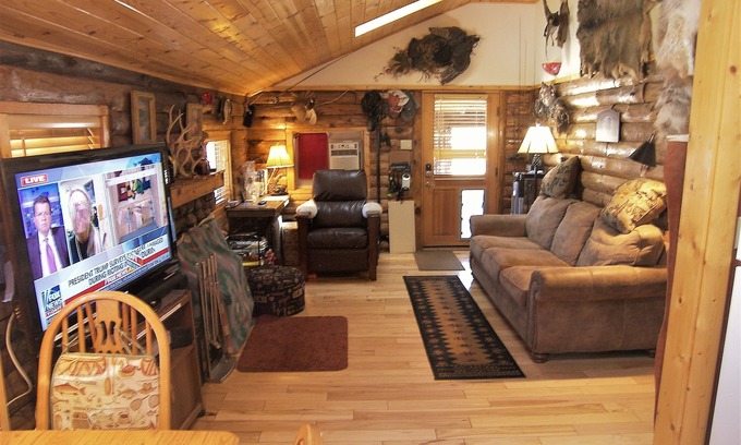 Deckers Cabine | Cabine de pêche à la mouche mise à jour sur la médaille d'or South Platte by Deckers Co. WiFi / HBO