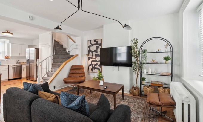 Manayunk Maison | Updated Corner Rowhome with Parking, Sleeps 8