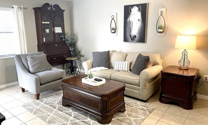 Clermont Appartement | Updated Downtown Clermont Suite 837