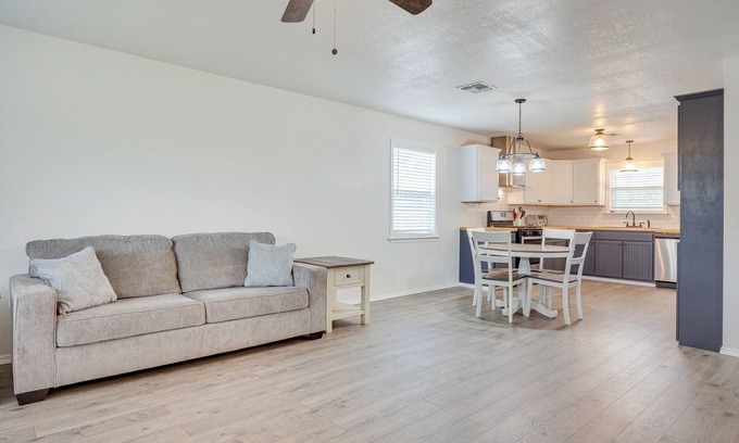 Mangum Maison | Updated Home w/ Yard ~ 14 Mi to Quartz Mountain!