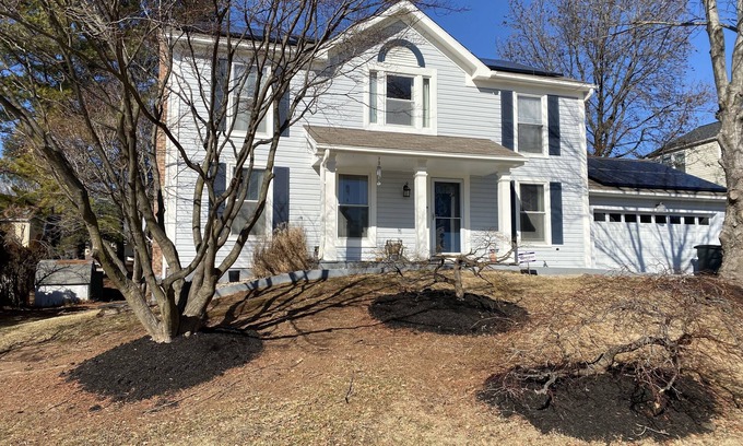 Colesville Maison | Upgraded, beautiful 4 BD Colonial in Silver Spring home