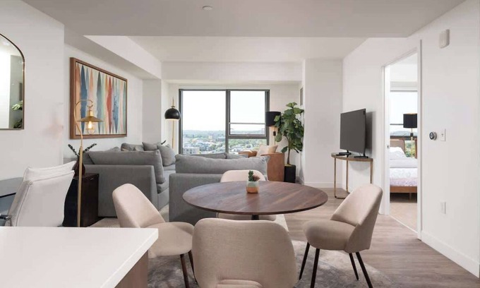 Central Square Appartement | Upscale 1BR MIT Harvard WiFi Gym W D Parking!