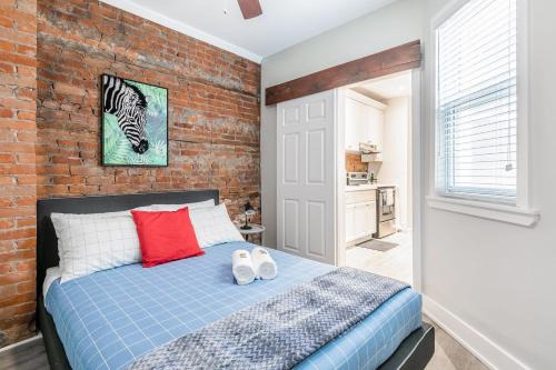 Central Hamilton Appartement | Upscale 2BR Condo with Netflix - Prime Location
