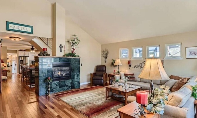 Rosedale Maison | Upscale Central Denver Home Surrounded by Parks!