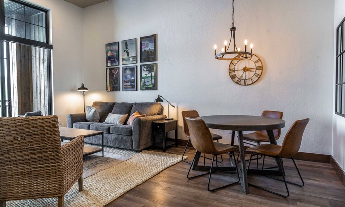 Sandpoint Copropriété | Upscale Lakeview Condo in Downtown Sandpoint