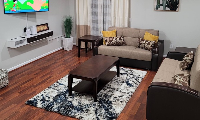 Odenton Maison | Upscale Luxury Townhouse, 3 BR, 2.5 bath near Fort Meade, Deck