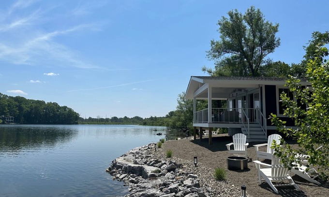 Lily Dale Cottage | Upscale Newly Renovated Blue Canoe Lakefront-Directly on C4C Snowmobile Trail