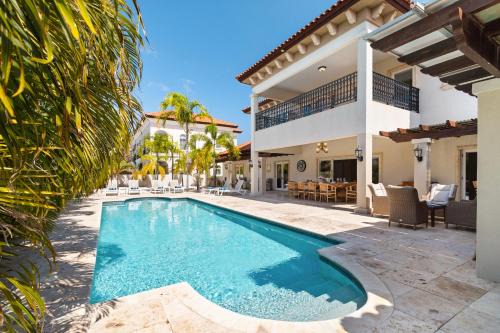 Opal Villa | Upscale Ocean View Villa with Pool Outdoor Kitchen