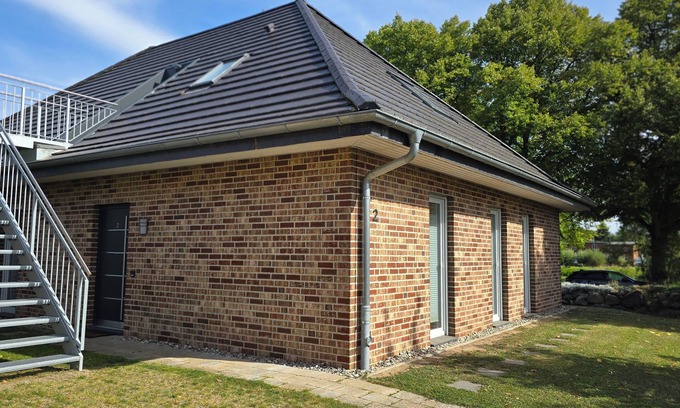 Blengow Appartement | hébergement haut de gamme et calme avec jardin et terrasse.