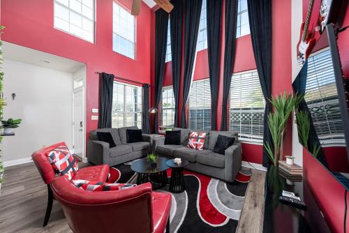 Govalle Maison | Upstay East Austin Retreat w Yard - 5min to Downtown