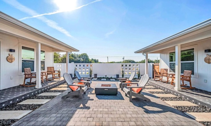 Austin Ave. Copropriété | Uptown Peach ~Suite Minutes from Magnolia + Baylor