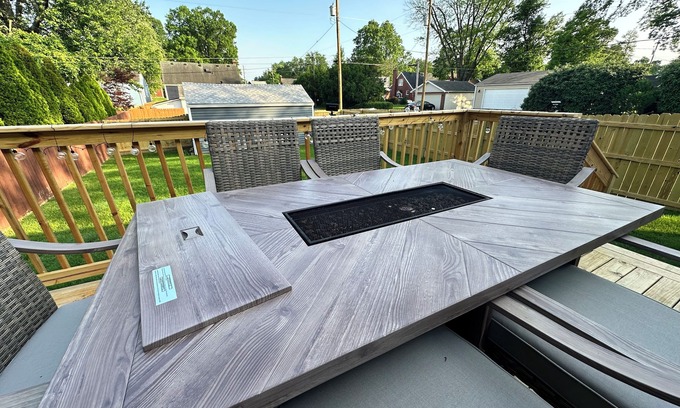 Audubon Maison | Urban Bourbon Trail Near Derby, Fair, Expo and Airport - 4 Beds, 3 BR, 2 Baths