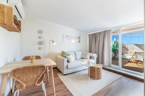 Capuchinos Appartement | Urban Charm Rooftop Apartment with Vista