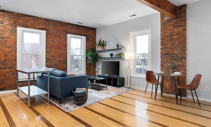 Italian Village Appartement | Urban Condo in the Heart of Historic Short North District on High Street