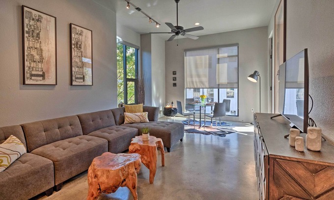 South Lamar Copropriété | Urban Escape in SoLA w/ Private Patio!