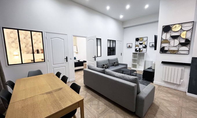 10th Arrondissement Appartement | Urban Flat 66 - Pretty 3 bedroom in Paris