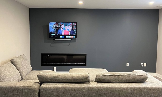 Ottawa Division Maison | Urban Haven – Private Cozy Ottawa Suite
