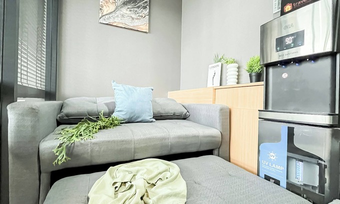 Pinang Appartement | Urban Industrial Touch 1Br Apartment At The Smith Alam Sutera