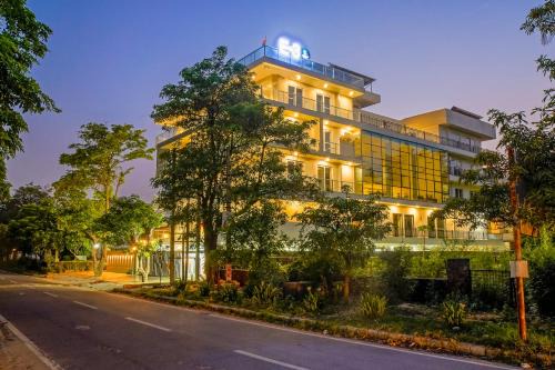 South City I Appartement | Urban Oasis Modern 3BHK Apt in Gurgaon I Near Huda-Millennium Metro