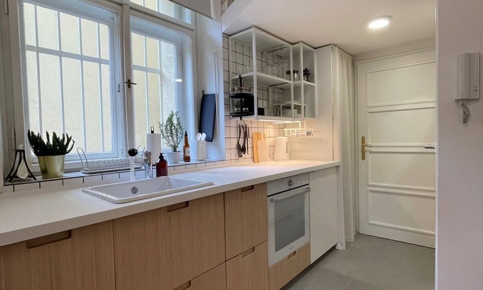 Bubenec Appartement | Urban Retreat I Cozy Loft Studio in Letná - 10 minutes to Old Town
