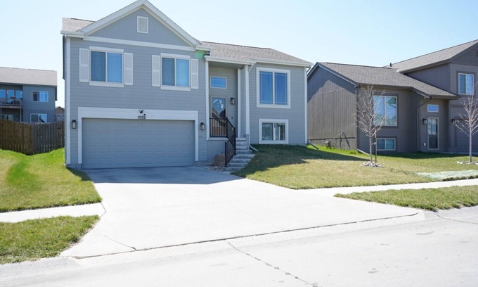 North Central Omaha Maison | Urban Retreat: Family house Minutes from Downtown & Lake Cunningham