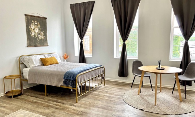 Niles Appartement | Urban Suites at Gather - 2nd Floor Studio