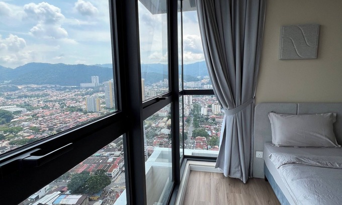 George Town Copropriété | Urban Suites Sky-High 3BR Retreat-Breathtaking Penang Bridge & City Views