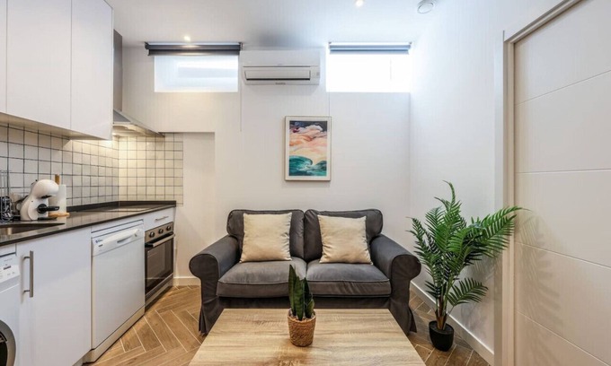 Bellas Vistas Appartement | Urban Tranquility in Madrid - Ideal for Couples