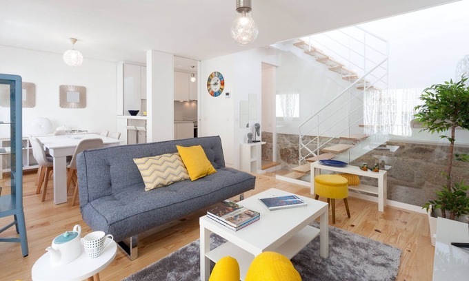 Lapa Appartement | VUE URBAINE MAISON DE VILLE ARRABID 4 NIVEAUX TERRASSE PRIVÉE & GARAGE POUR DEUX