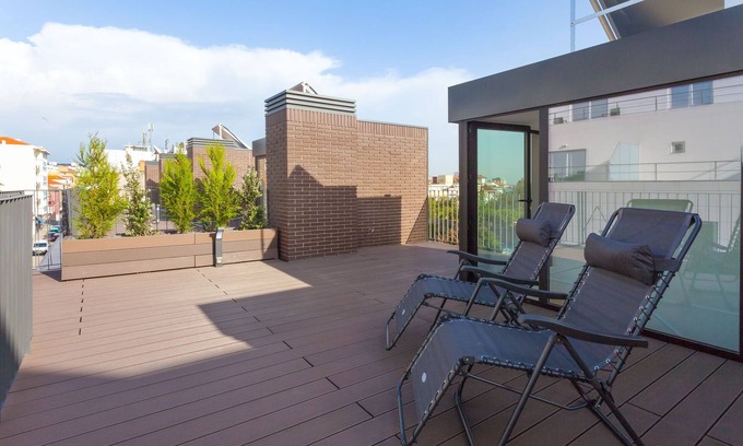 Lapa Appartement | VUES URBAINES MAISON DE VILLE INFANTE 4 NIVEAUX TERRASSE PRIVÉE ET GARAGE PRIVÉ POUR DEUX