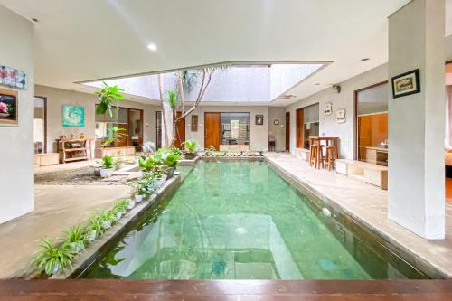 Binong Hôtel | Urbanview Hotel The Lodge Karawaci
