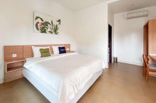 Kalimantan Maison | Urbanview Syariah Nawasena Guest House IKN