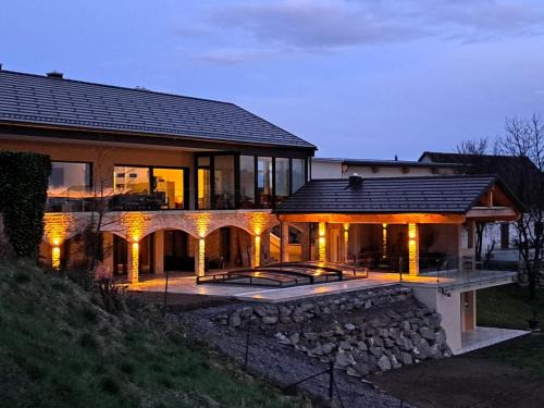 Bairisch Koelldorf Appartement | Urlaubsoase Hügelperle