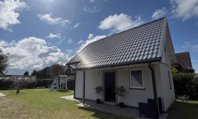 Pustkowo Chalet De Ski | Urokliwy Domek Wakacyjny nad Morzem, Otoczony Lasem Sosnowym